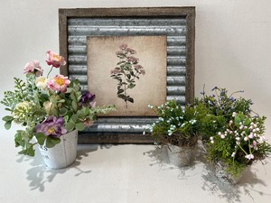 lot 331 image: Floral Decor including Galvanized Framed Art