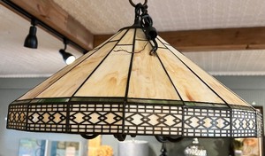 lot 344 image: Tiffany Stained Glass Style Hanging Chandelier Light