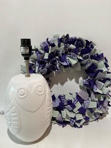 lot 356 image: Hand Crafted Rag Wreath and Owl Lamp