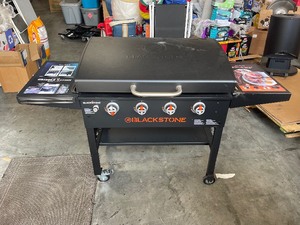 lot 1 image: Blackstone 36 Griddle