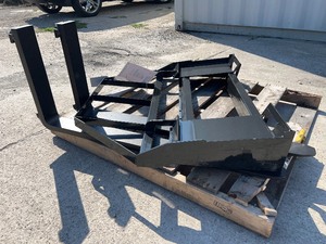 lot 262 image: Skid Steer Fork Attachment
