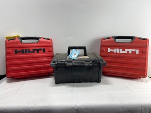 lot 376 image: Garage Items