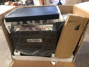 lot 19 image: Masterbuilt Gravity Series 1050 Digital WiFi Charcoal Grill and Smoker in Black Customer Returns See Pictures