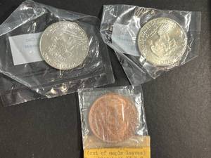 2 US SILVER EISENHOWER DOLLARS AND LARGE COPPER ROUND
