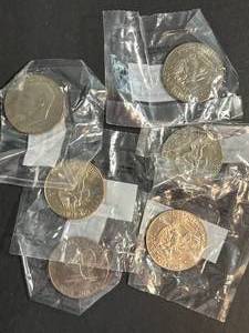 GROUP OF 6 US EISENHOWER DOLLARS UNC