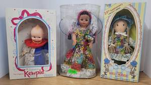 lot 40 image: Kewpie Doll, Holly Hobbie, Souvenir Doll