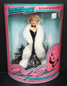 lot 117 image: 1993 Spotlight Splendor Marilyn Monroe An American Beauty Classic Fashion Doll DSI NIB