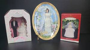 lot 57 image: Two NIB Bridal Barbie Ornaments and Plate
