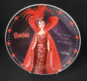 lot 60 image: 1995 Enesco Barbie Plate Queen of Hearts Bob Mackey
