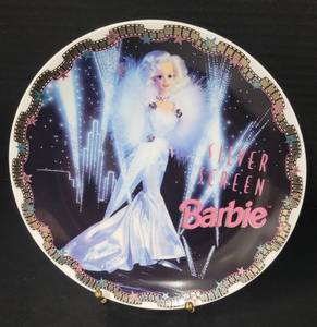 lot 64 image: 1994 Enesco Limited Edition Plate - Silver Screen Barbie