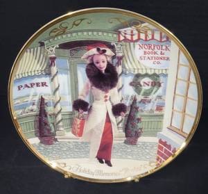 lot 74 image: 1997 Hallmark Holiday Memories Barbie Plate