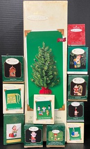 lot 52 image: Hallmark Keepsake 21 Lighted Christmas Tree and Mini Ornaments