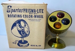 lot 1 image: Spartus Prism Light with Original Box Works 1960s Rotating Color Wheel for Christmas Tree