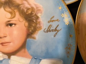lot 107 image: Shirley Temple Collectors Plate Lot of 7