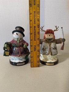 lot 110 image: Bradford Exchange Thomas Kinkade Snowmen Lot of 2 2004 and 2007