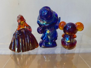 lot 117 image: Mosser Glass Freddie the Hobo Clown, Boyd Crystal Mouse and Victorian Lady