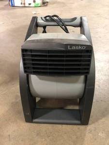 Lasko 11.2 in. 3 Speeds Blower Fan in Gray with Carry Handle, Circuit Breaker, Power Outlets, High Velocity Utility Pivotingb Customer Returns See Pictures
