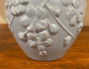 Pretty Vintage Haeger Pottery Vase