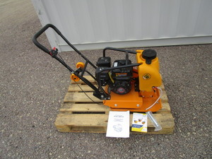 lot 16 image: Fland FL90 Plate Compactor