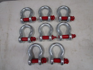 lot 51 image: (8) 1 Screw Pin Shackles