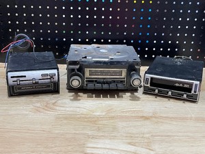 lot 13 image: Vintage 8 Track and Radio Players