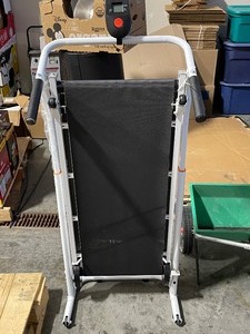 lot 48 image: New Manuel Treadmill
