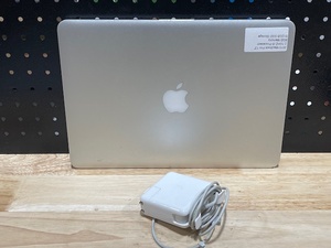 2015 Apple MacBook Pro 13 Laptop
