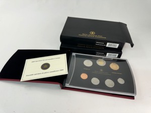 2x 2009 Canadian Specimen Sets