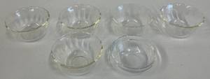 lot 12 image: Vintage Fire-King, Duralex & Pyrex Desert Dishes