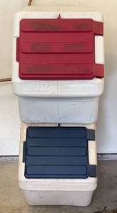 lot 45 image: BLITZ USA Dog Food Storage Bins