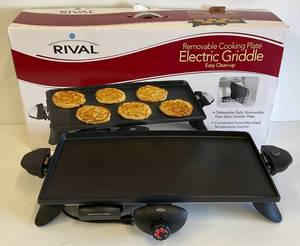 lot 88 image: Rival 10 x 20 Electric Griddle (Barely Used In Original Box (Packing Missing)