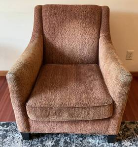 lot 121 image: Decorative High Back Chair