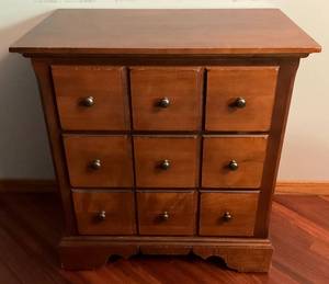 lot 136 image: Sumter Cabinet Company  3 Drawer Side Table 27 34 L x 29 12 T x 17 W