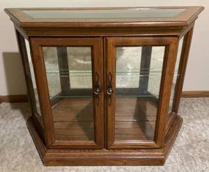 lot 148 image: Small Wood And Glass Lighted China Display Cabinet With Bevel Glass Top 39 12 L x 29 12 H x 12 34 W