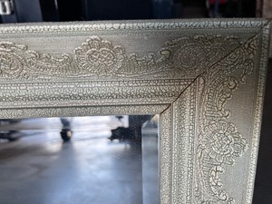 DECORATIVE WALL MIRROR