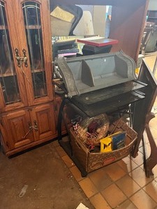 Reseller lot, many items