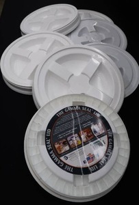 lot 7 image: 7 GAMMA SEAL LIDS