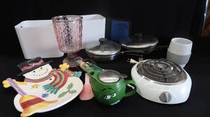 lot 11F image: MISC KITCHEN ITEMS