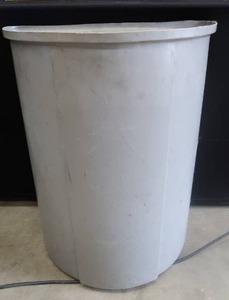 lot 11G image: GARBAGE CAN