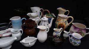 lot 51 image: GLASSWARE