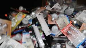 lot 68 image: HUGE LOT OF NEW LIGHTBULBS