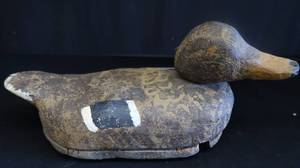 lot 83 image: COLLECTIBLE DUCK DECOYS