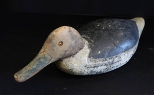 lot 87 image: COLLECTIBLE DUCK DECOY