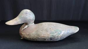 lot 94 image: COLLECTIBLE DUCK DECOYS