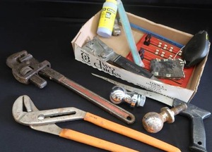 lot 103 image: TOOLS
