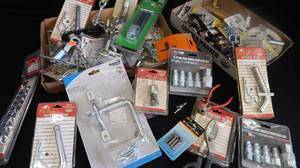 lot 104 image: TOOLS  HARDWARE NEW