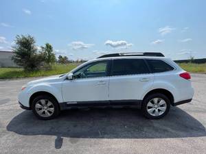 2012 Subaru Outback 2.5I Premium - AWD