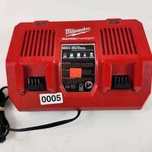 Milwaukee Rapid Charger M18 48-59-1802