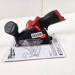 New Open Box Milwaukee Cut Off Tool 2522-20