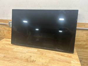 lot 70 image: INSIGNIA 43 LED TV Model NS-43D420NA20